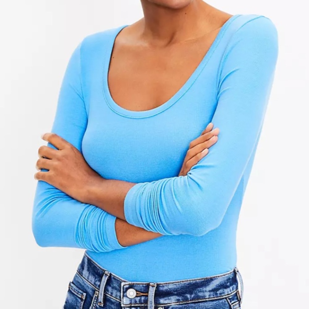 Ribbed Long Sleeve Scoop Neck Tee
